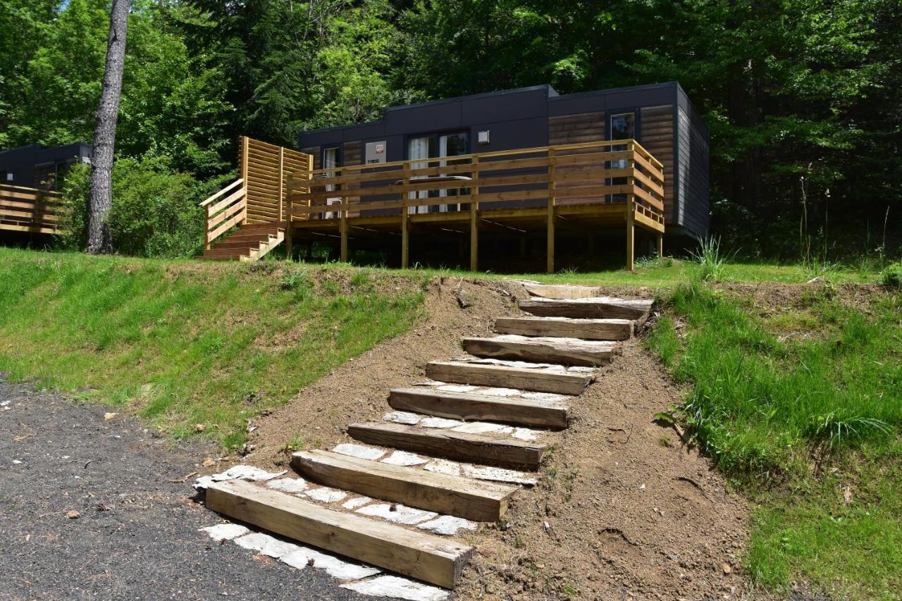 Camping Domaine Du Lac Chambon Murol Exterior photo